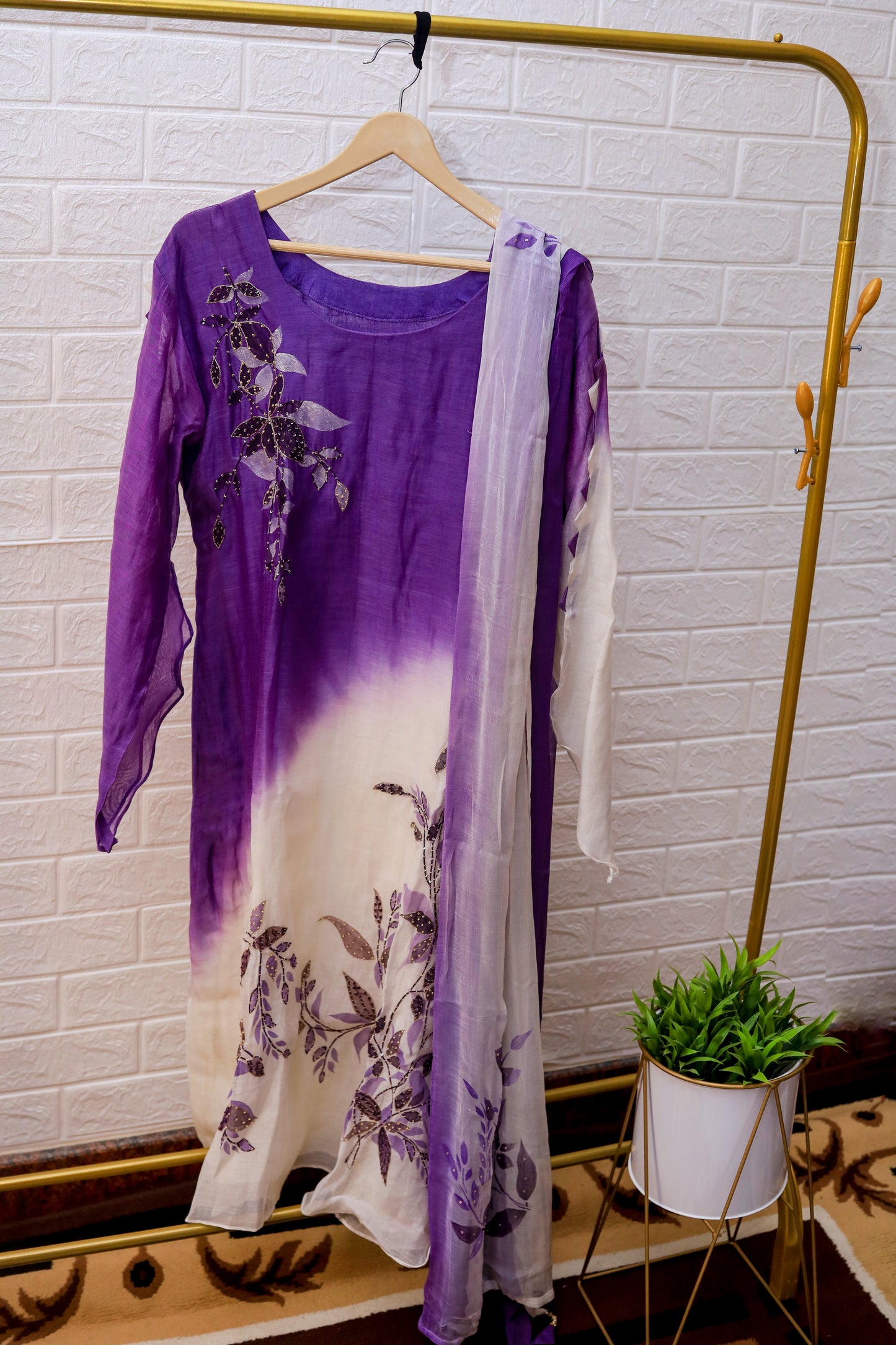 Mul Chanderi outfit featuring a seamless blend of purple and white hues