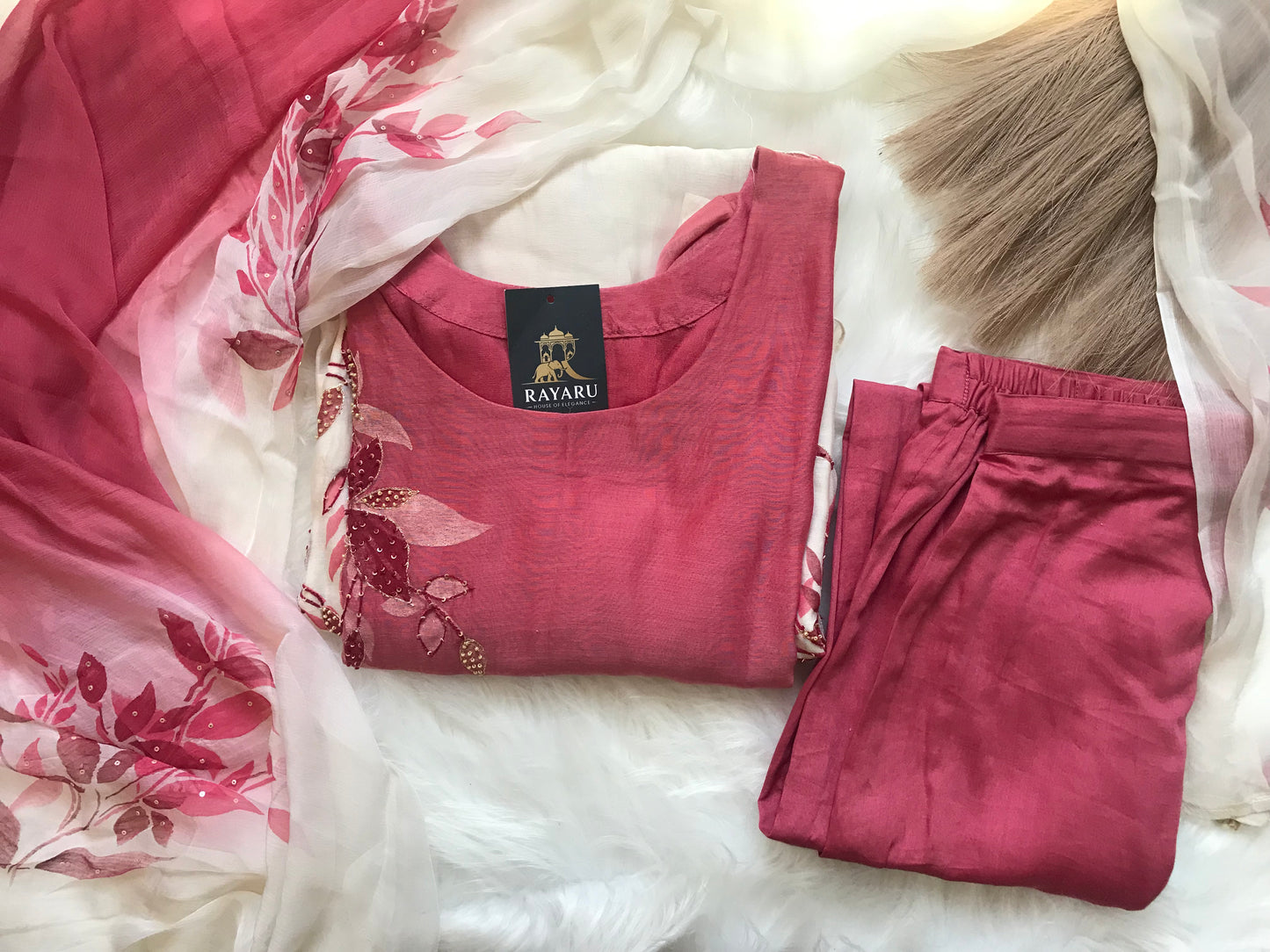Mul Chanderi outfit featuring a seamless blend of light red and white hues