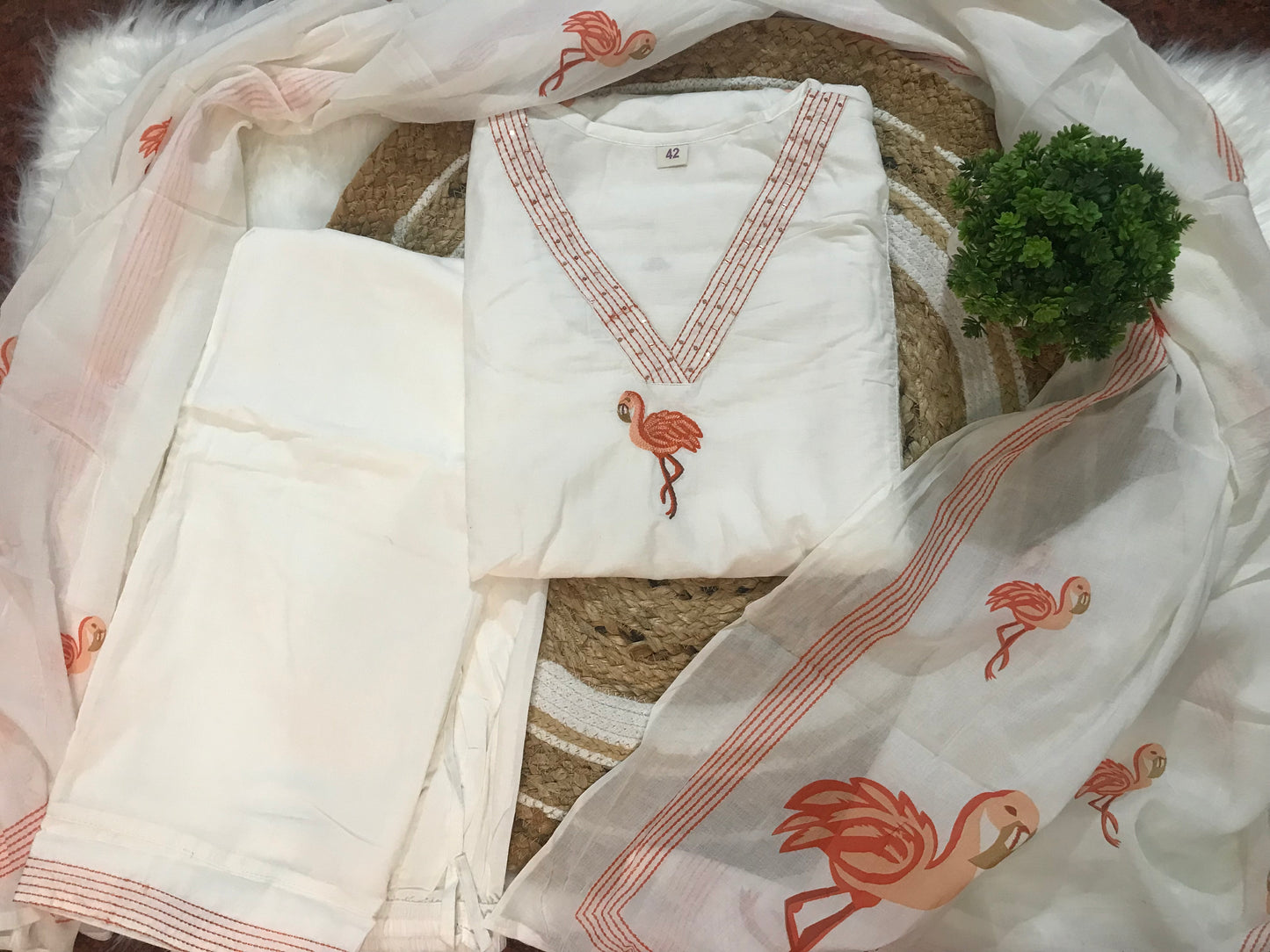 Flamingo-embroidered kurti set