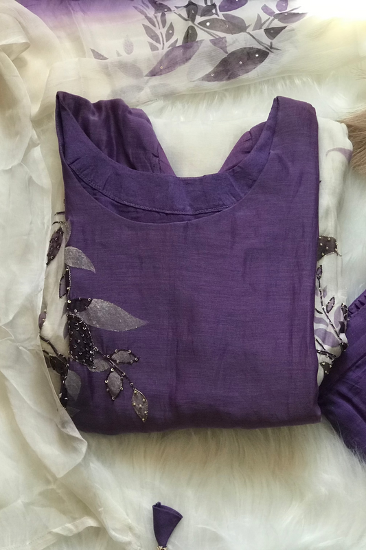 Mul Chanderi outfit featuring a seamless blend of purple and white hues